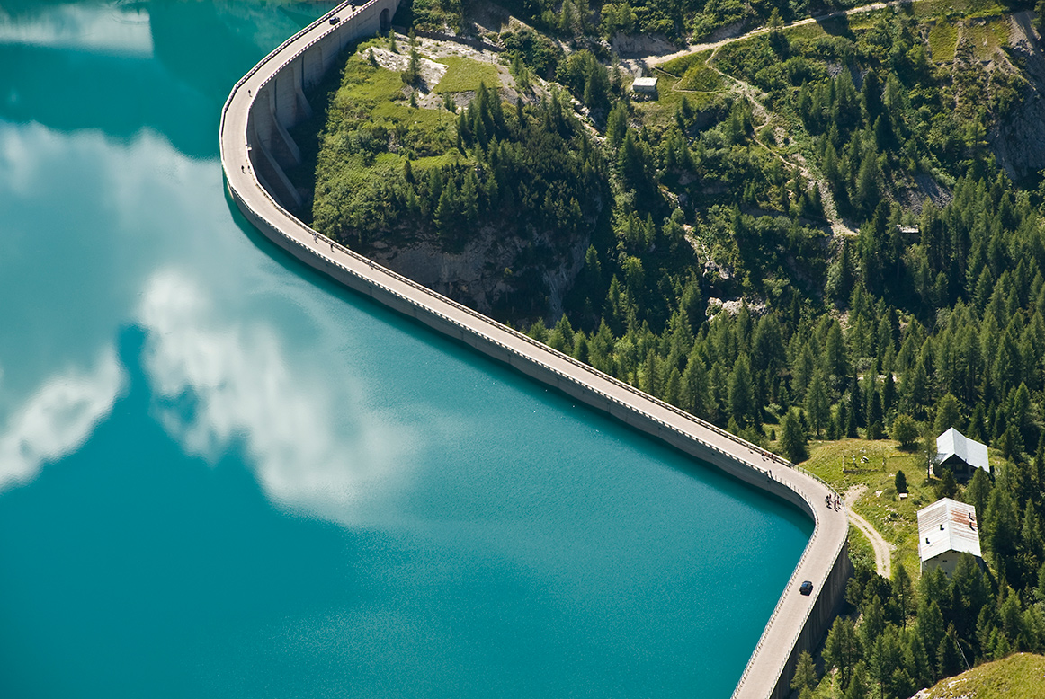 Fedaia lake seen from top 